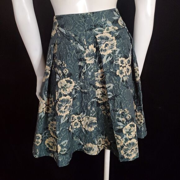 Zara Woman Green, Blue, & Cream Floral Skirt (8) - Picture 4 of 5